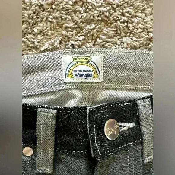 Wrangler Peter Max Special Edition Retro Jeans - Picture 7 of 8